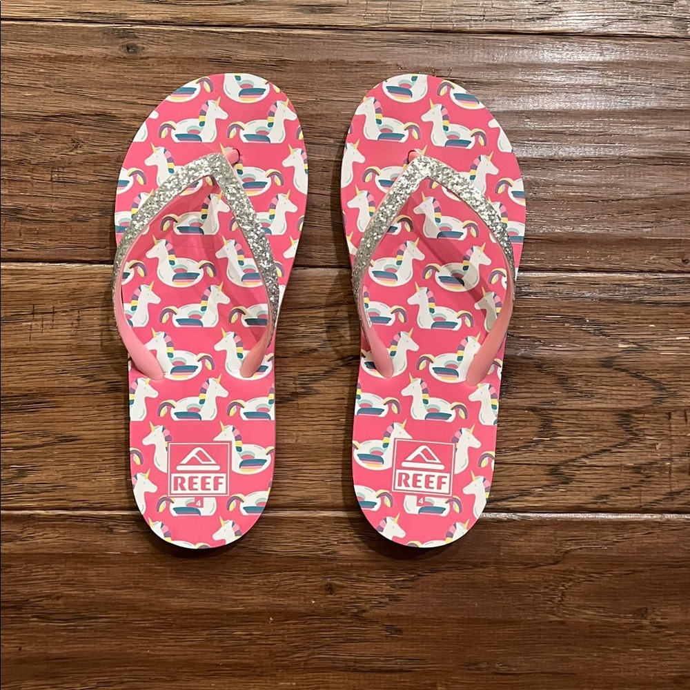 REEF Stargazer Prints Pink Unicorn Size 4
